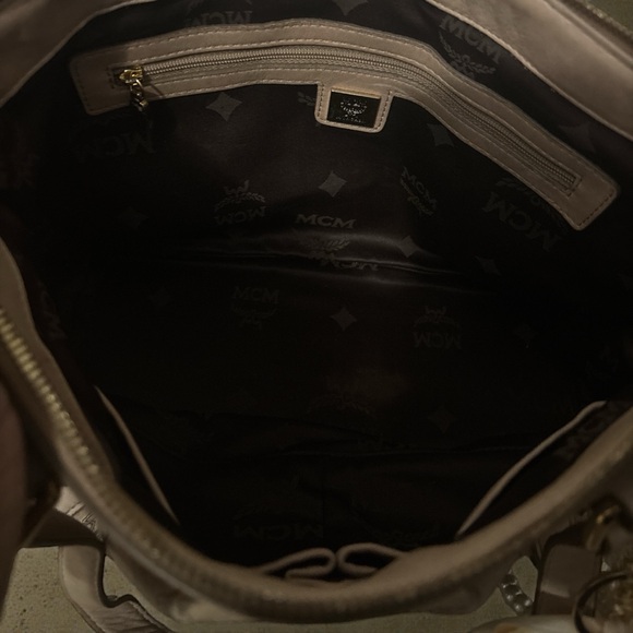 MCM 2Way Tote Bag in Visetos Beige monogram canvas - Picture 7 of 8